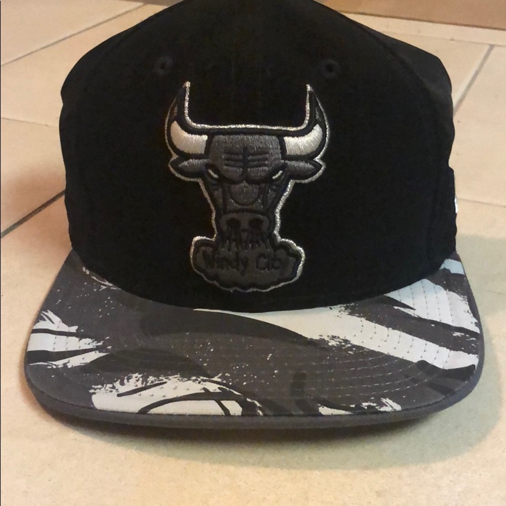 Chicago bulls strap back fitted